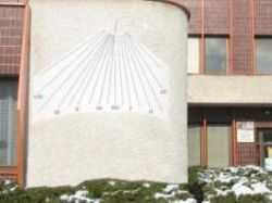 Slunen hodiny. Foto z Internetu.